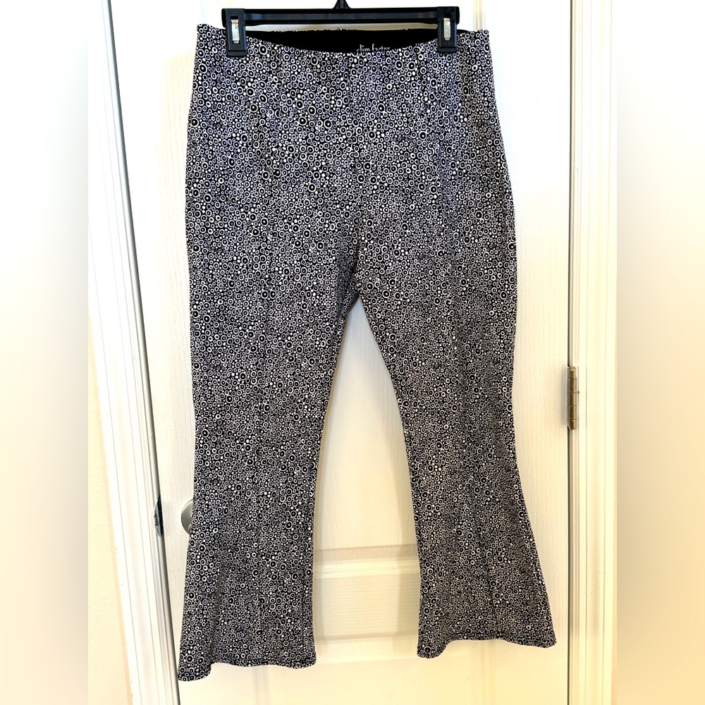 Slim Factor by Investments Capri Pant Flare Medium